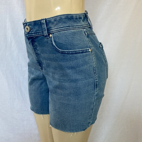 FINAL PRICE-I.N.C International Concepts Curvy Light Shorts Size 6 Fray Hem NWT - Picture 5 of 7